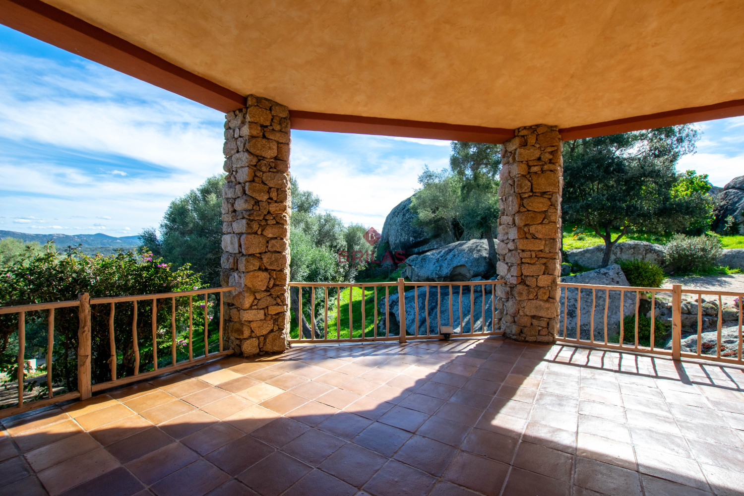 Villa singola su unico livello con vista panoramica