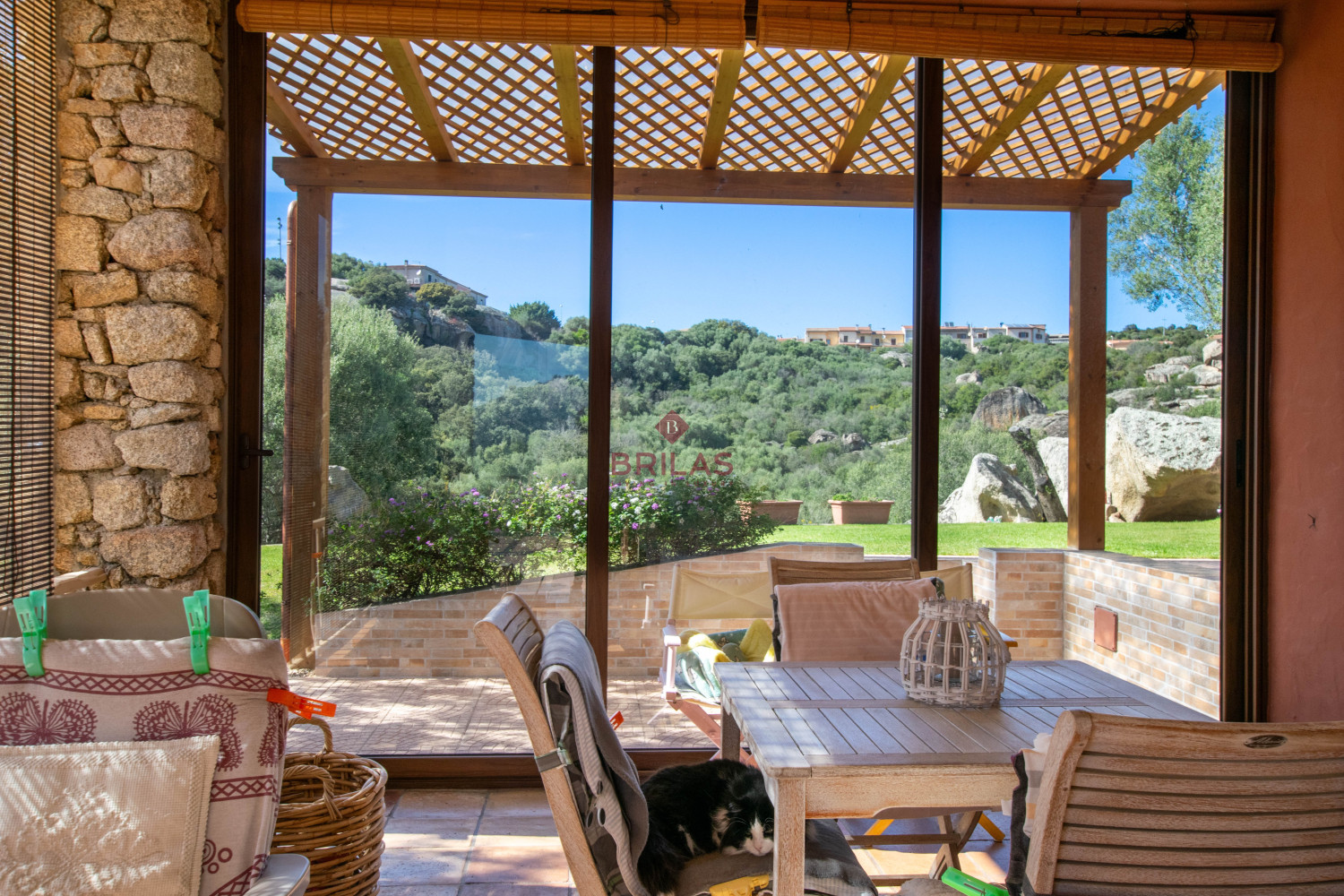 Villa singola su unico livello con vista panoramica
