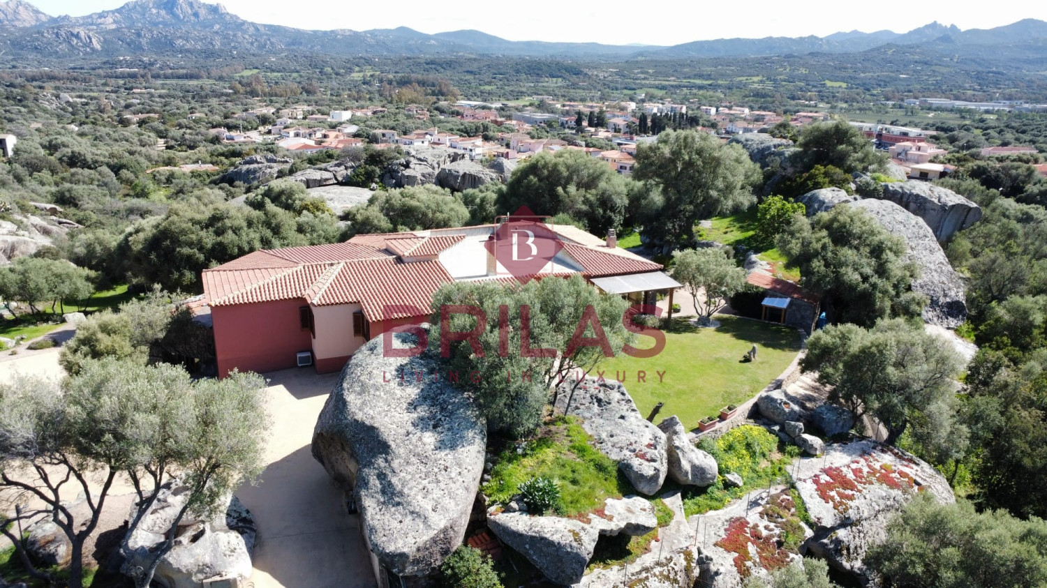 Villa singola su unico livello con vista panoramica