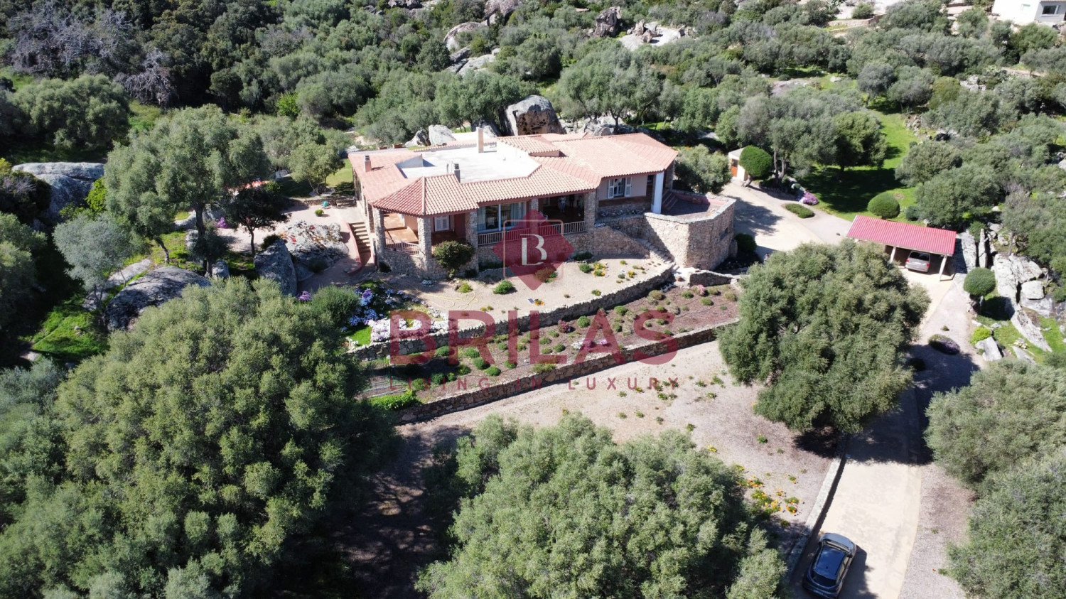Villa singola su unico livello con vista panoramica