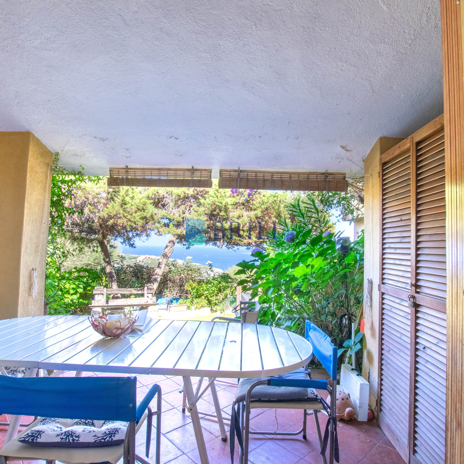 Appartamento con giardino e vista mare a Marinella