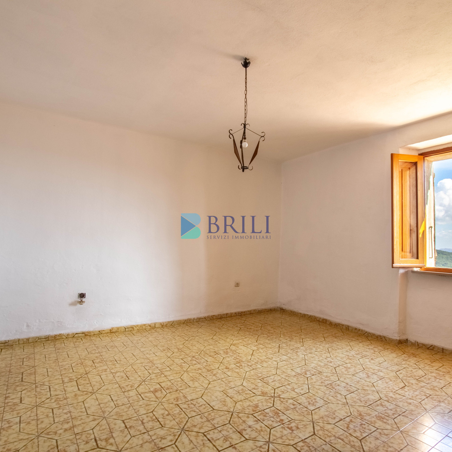 Palazzina terra-cielo in centro Luogosanto