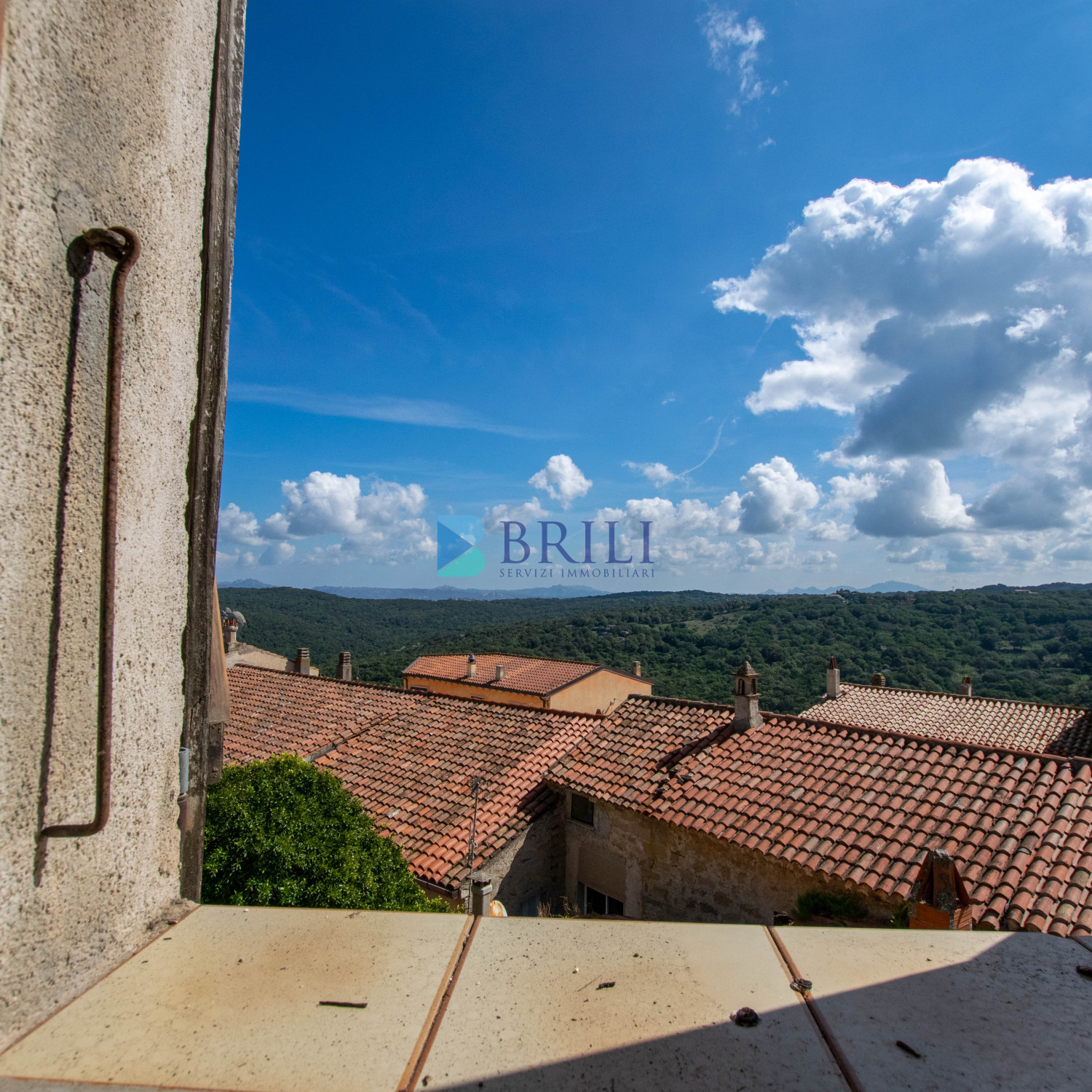Palazzina terra-cielo in centro Luogosanto