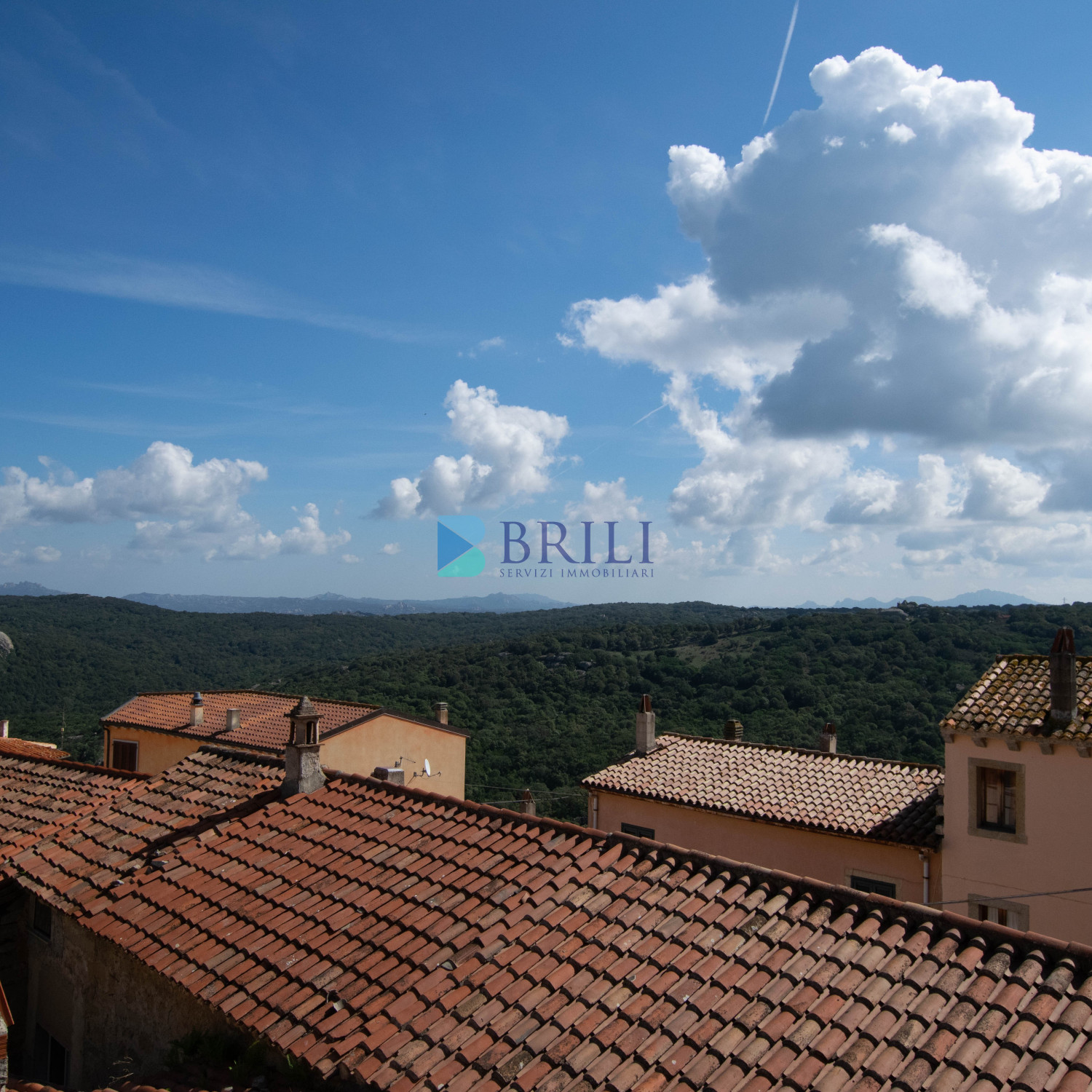 Palazzina terra-cielo in centro Luogosanto