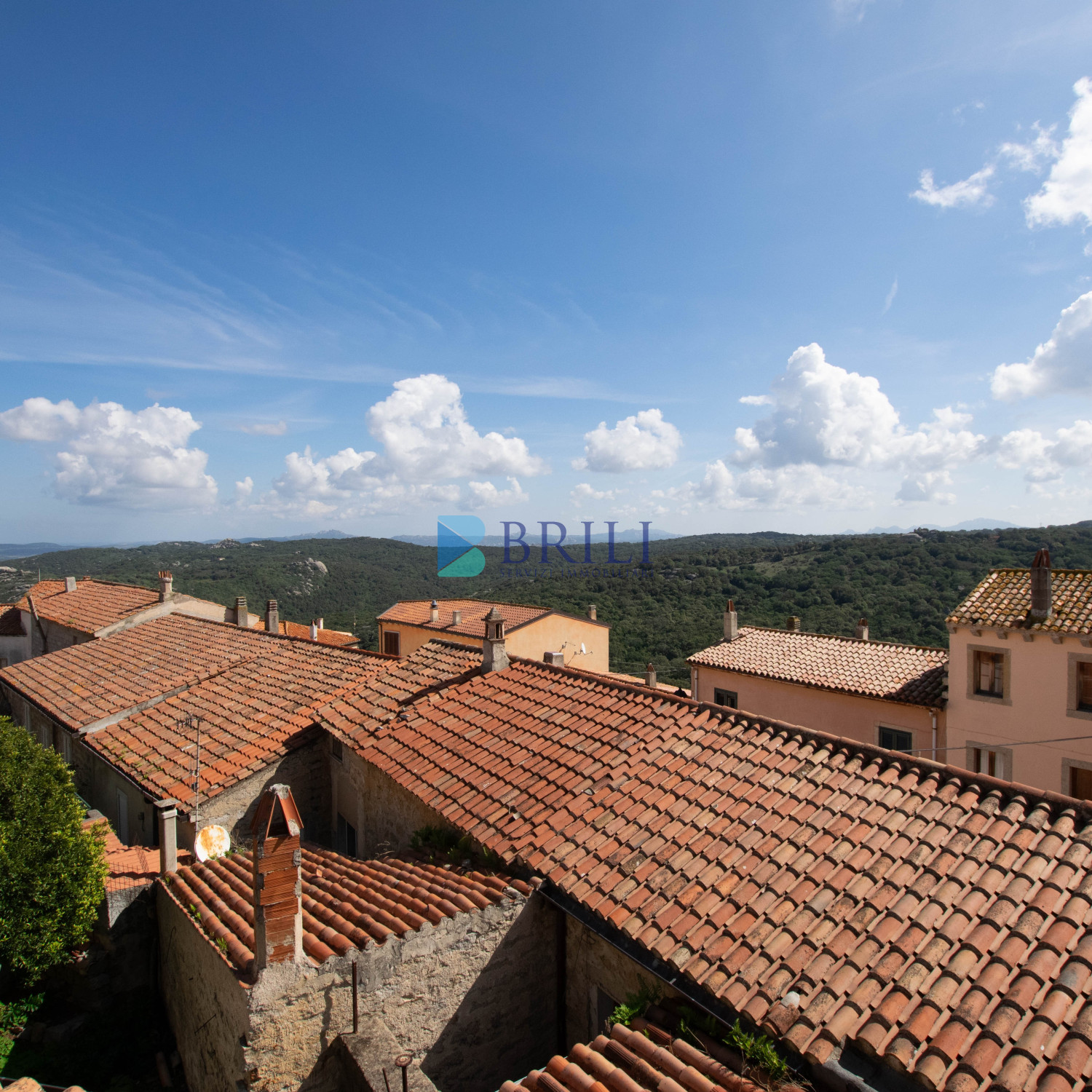 Palazzina terra-cielo in centro Luogosanto