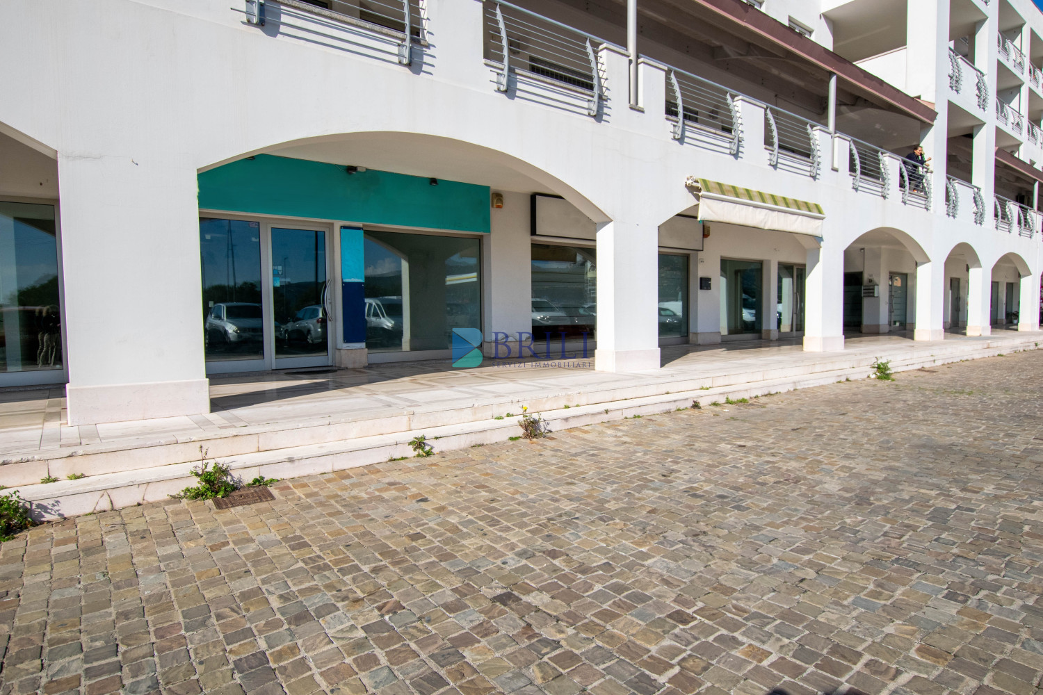 Locale commerciale Viale Aldo Moro