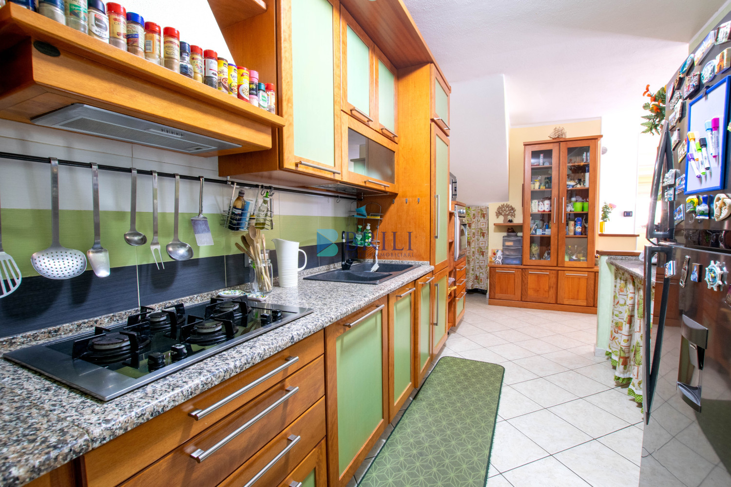 Casa indipendente su due livelli con giardino