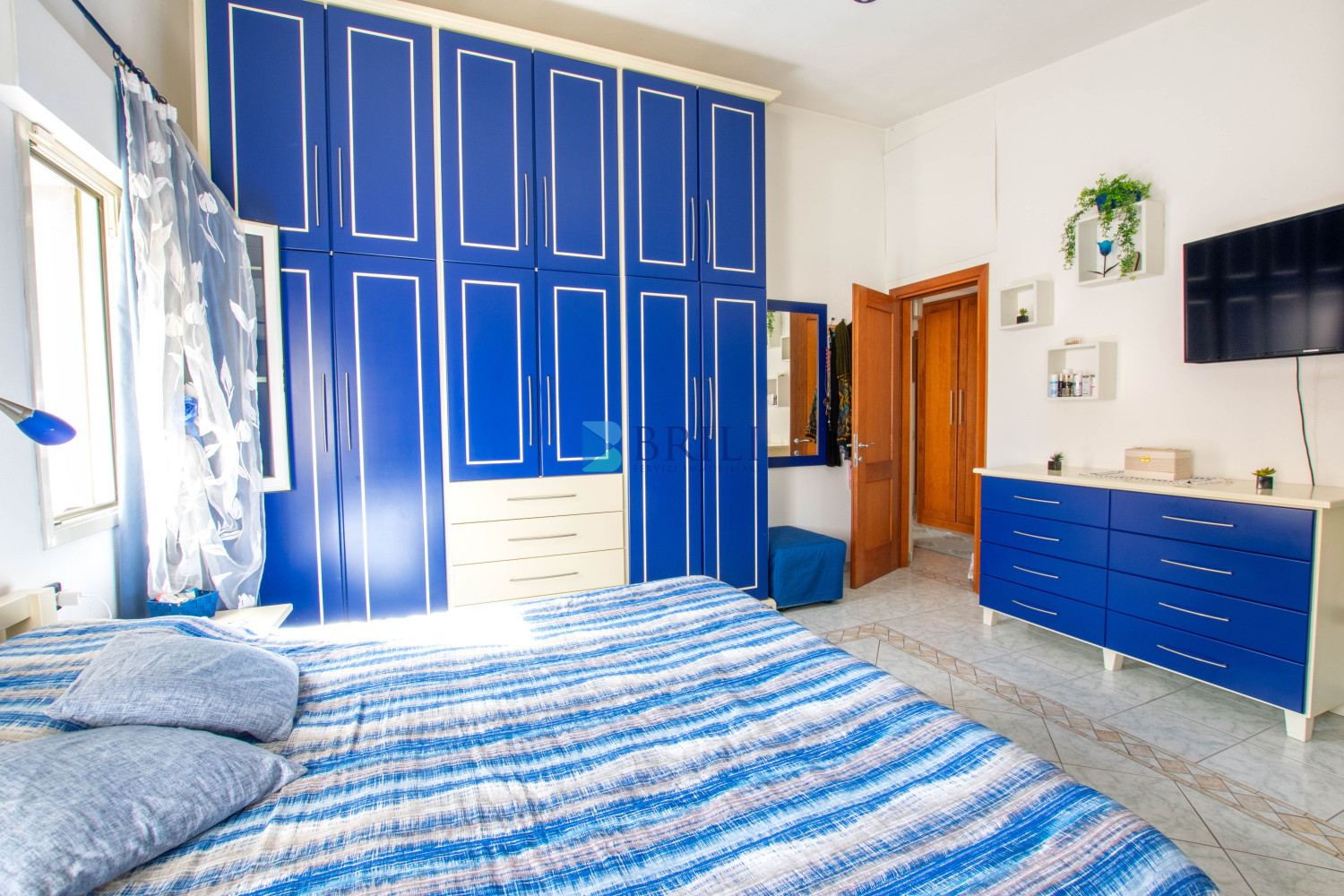 Casa indipendente su due livelli con giardino