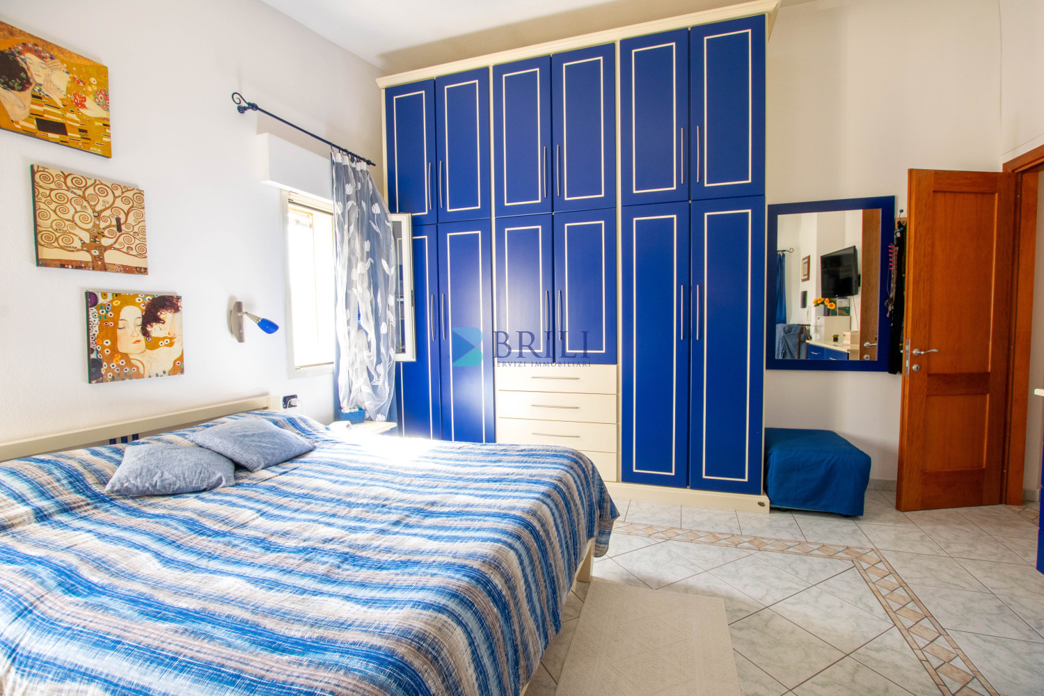 Casa indipendente su due livelli con giardino