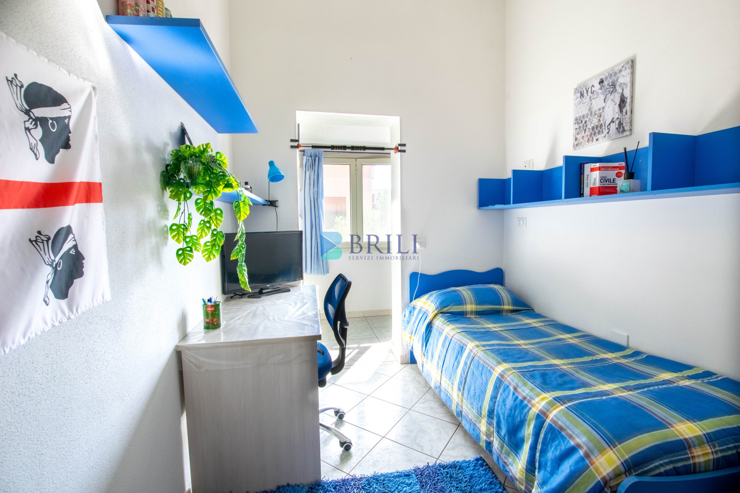 Casa indipendente su due livelli con giardino