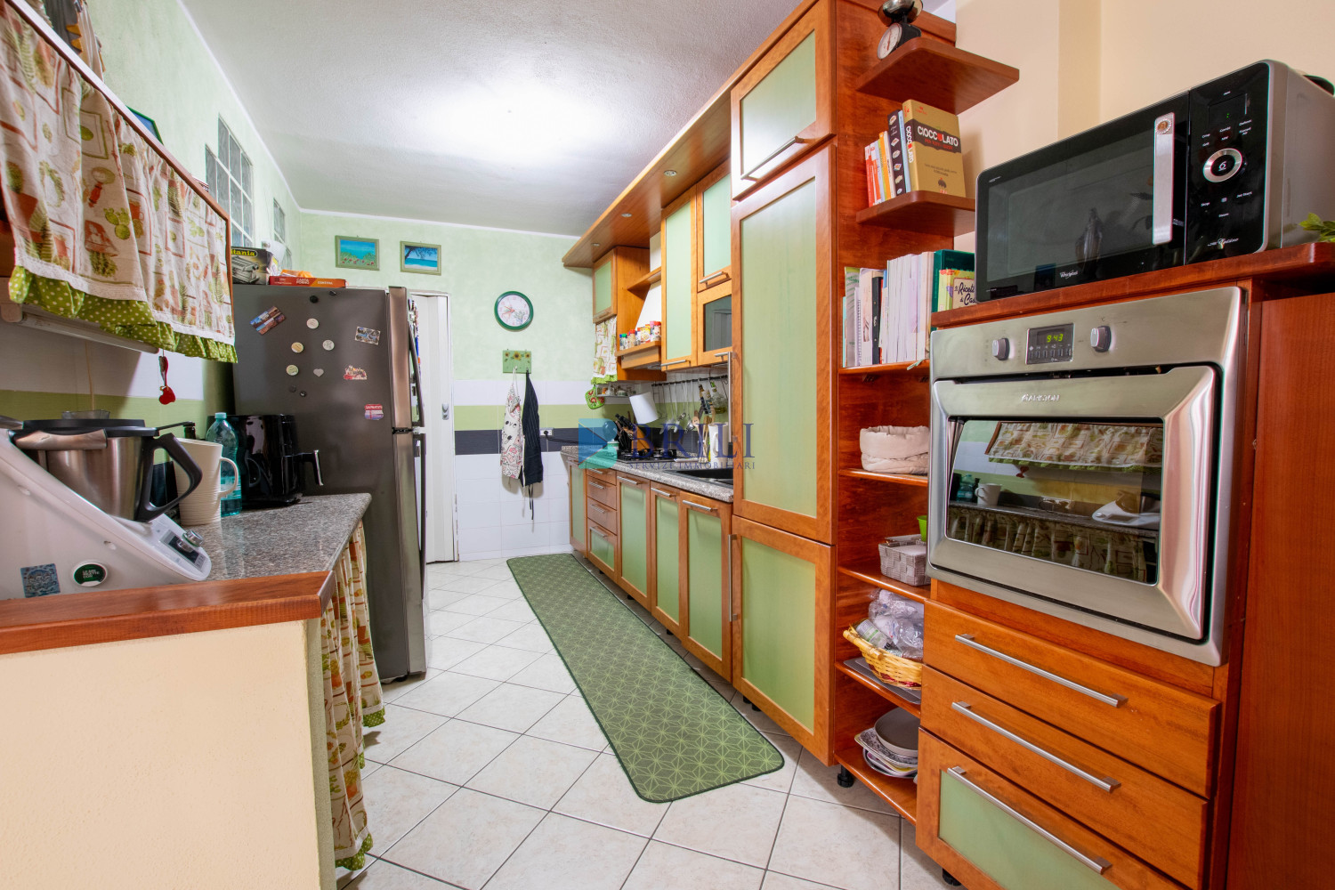 Casa indipendente su due livelli con giardino