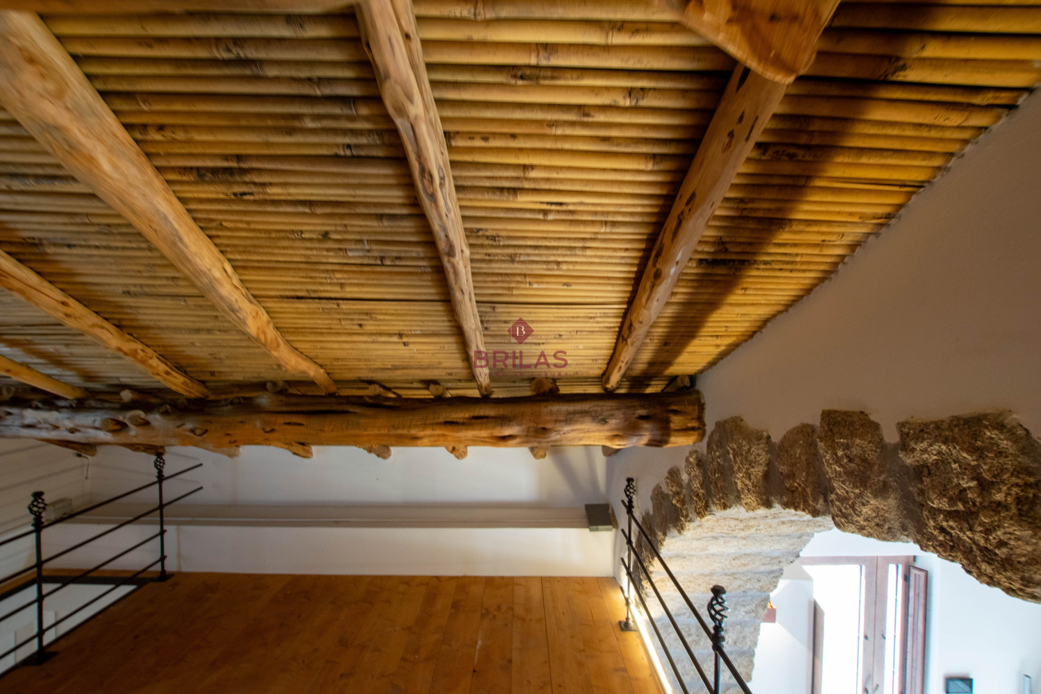 Azienda Agricola di Prestigio con Vigneti e Sugherete