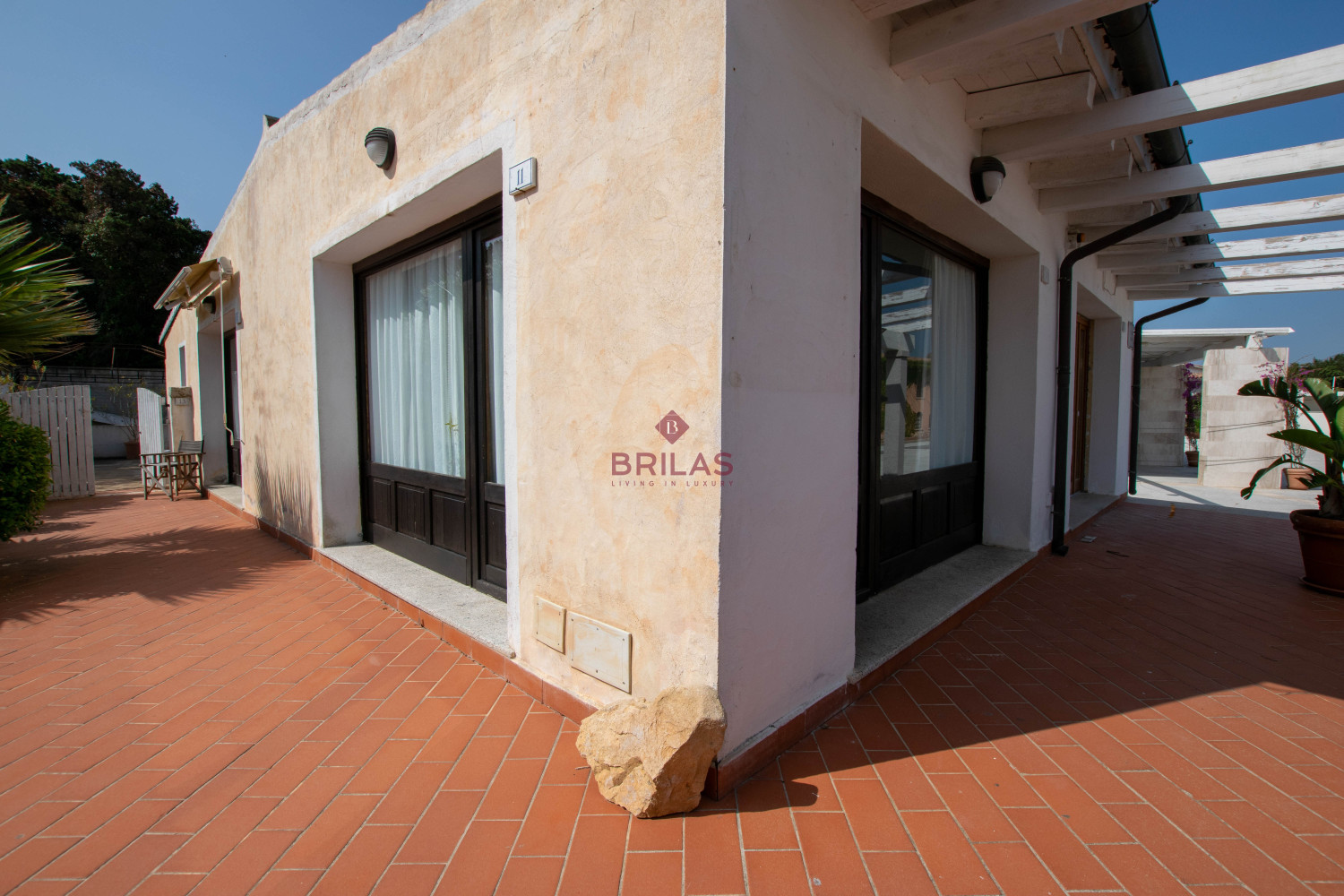 Negozio e appartamento in Piazza Bianca Porto Rotondo