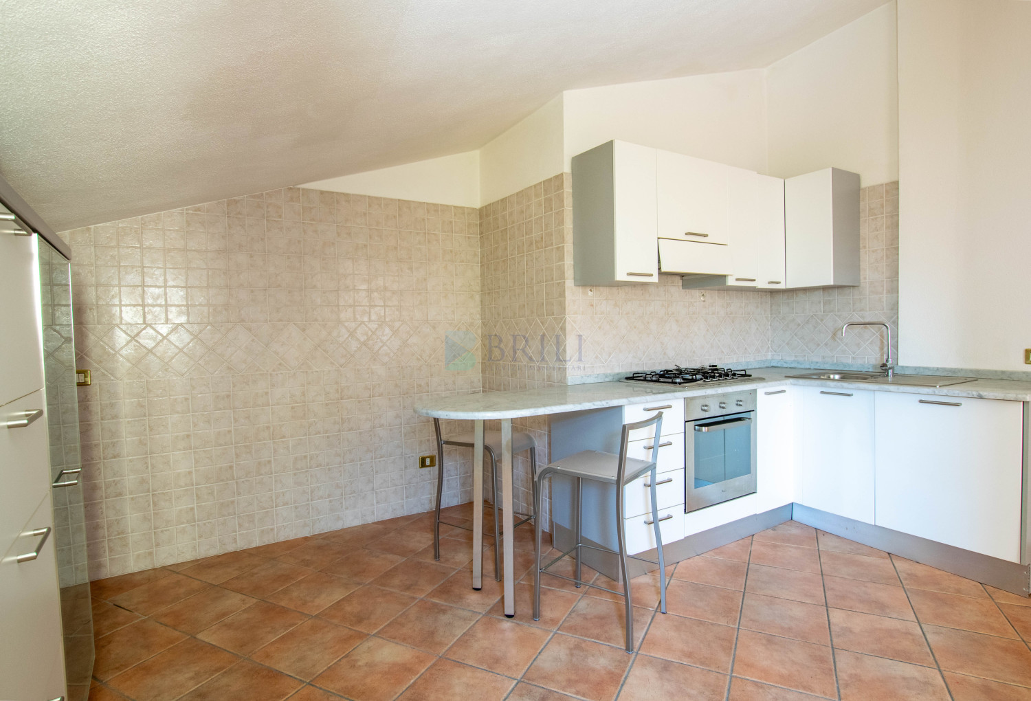 Tempio Pausania: large apartment on the top floor with stunning views