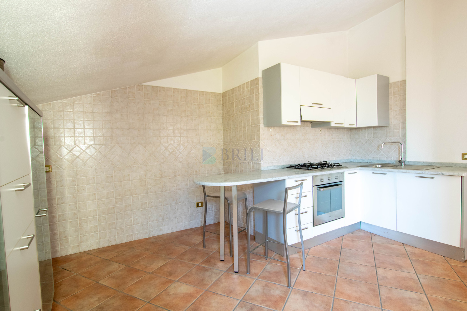 Tempio Pausania: large apartment on the top floor with stunning views