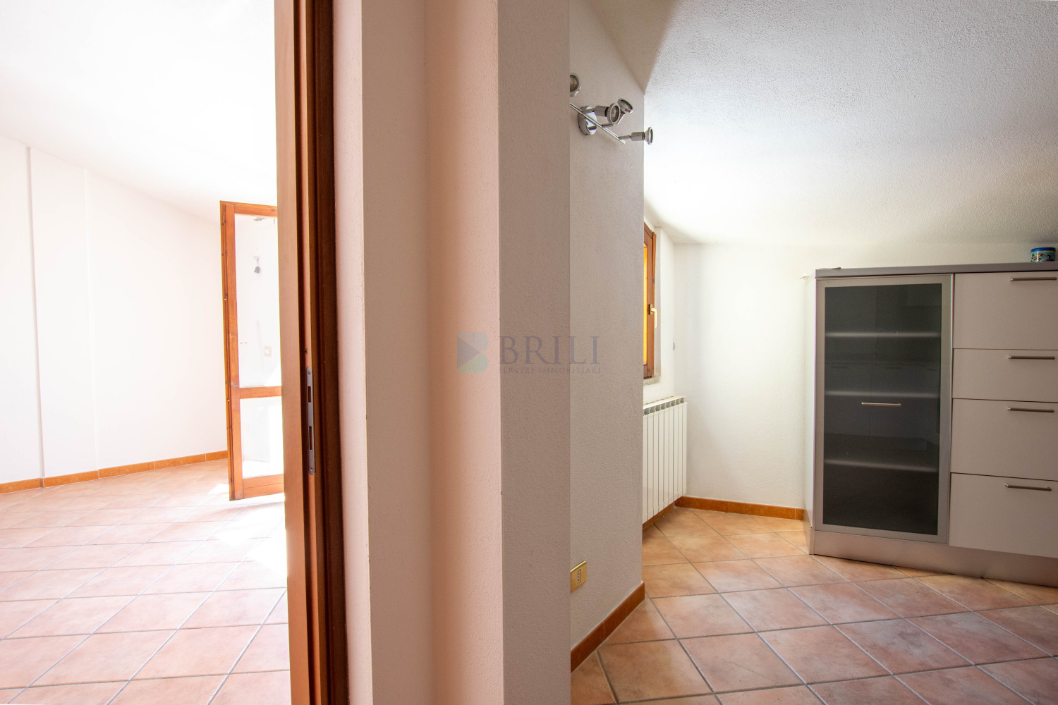 Tempio Pausania: large apartment on the top floor with stunning views