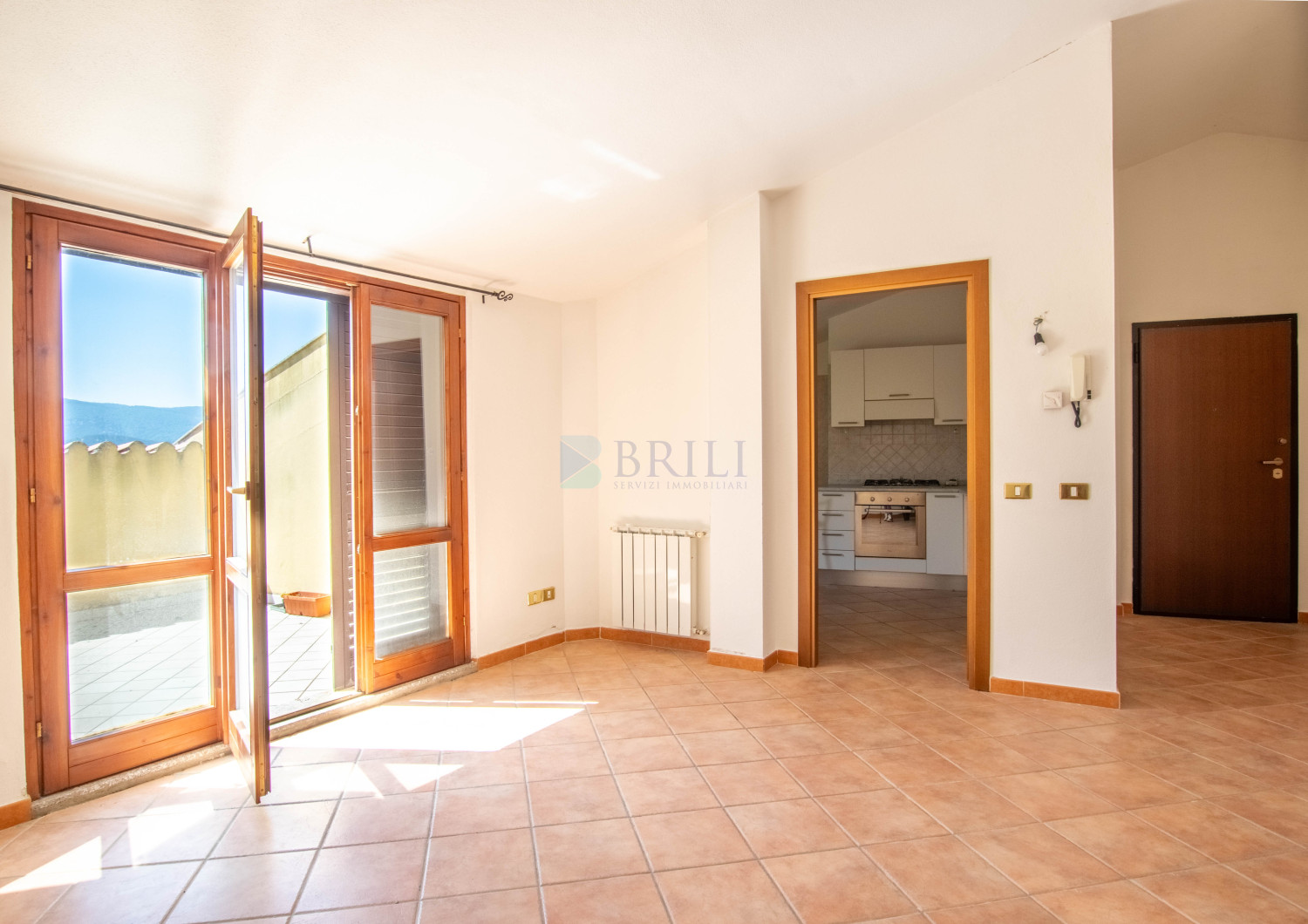 Tempio Pausania: large apartment on the top floor with stunning views