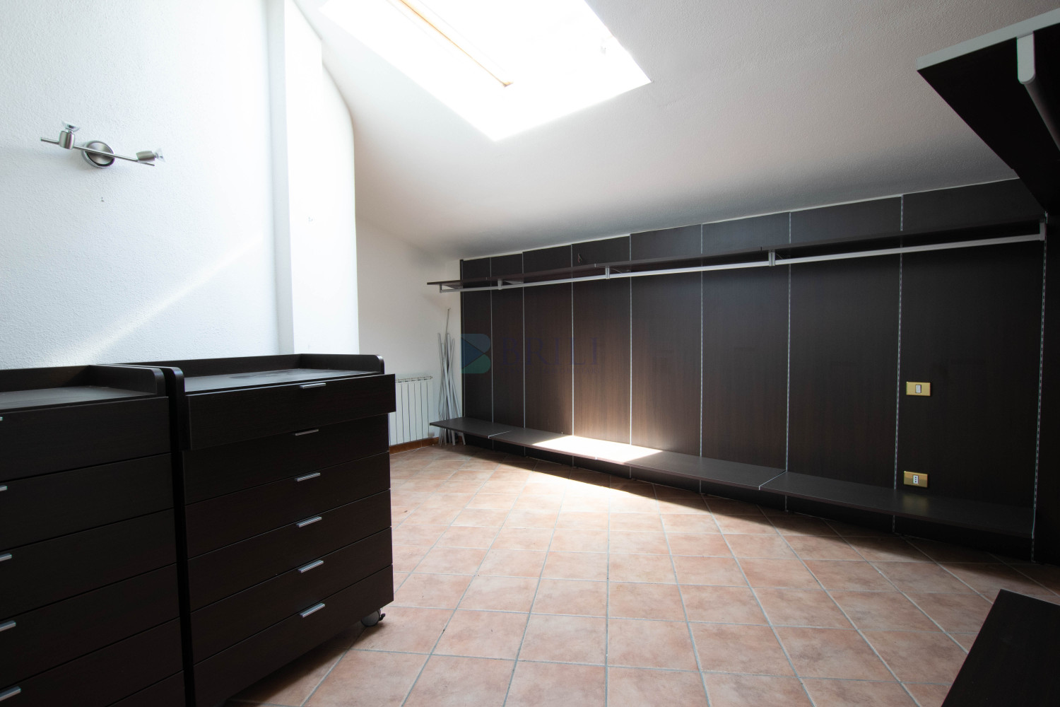 Tempio Pausania: large apartment on the top floor with stunning views