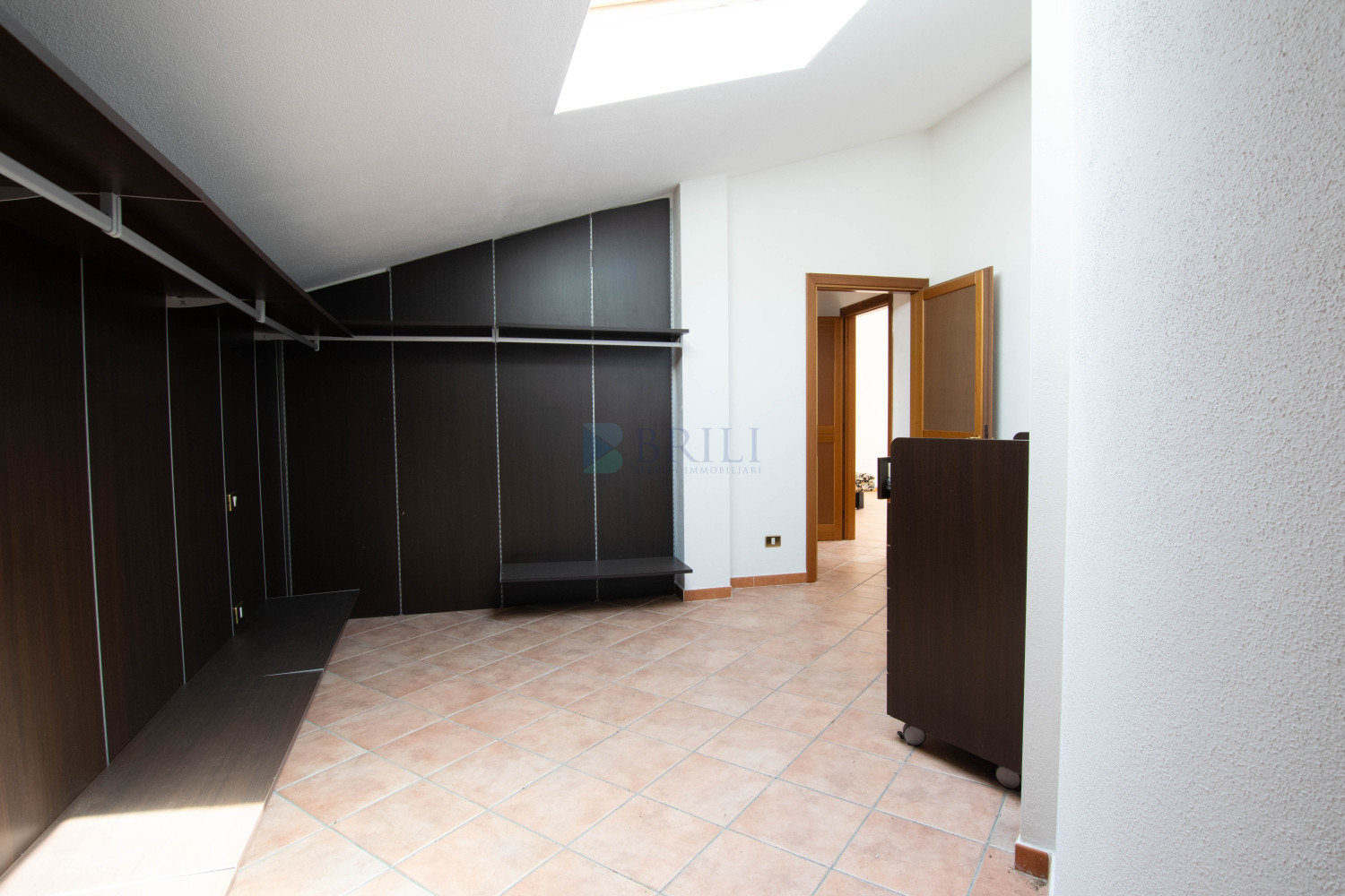 Tempio Pausania: large apartment on the top floor with stunning views