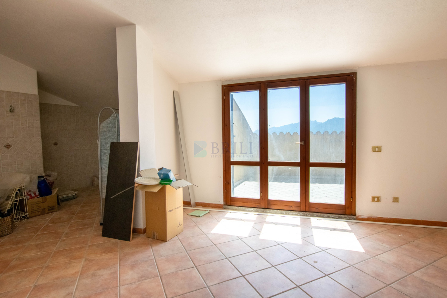 Large apartment on the top floor in Tempio Pausania with a panoramic view