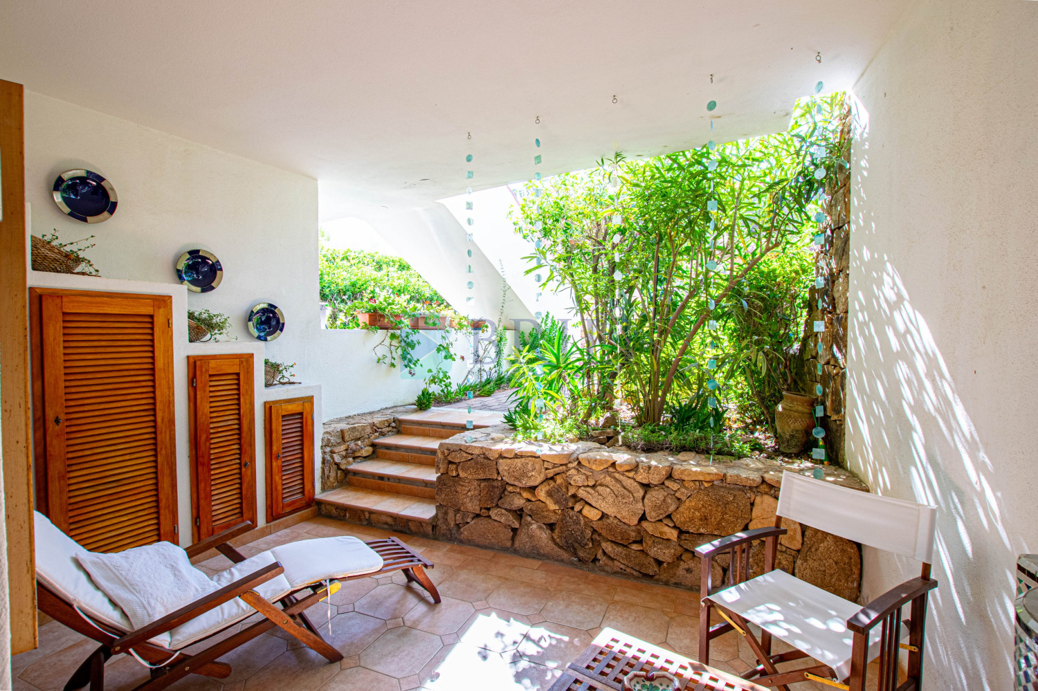 Capo Ceraso - Ampio Bilocale con Giardino Privato