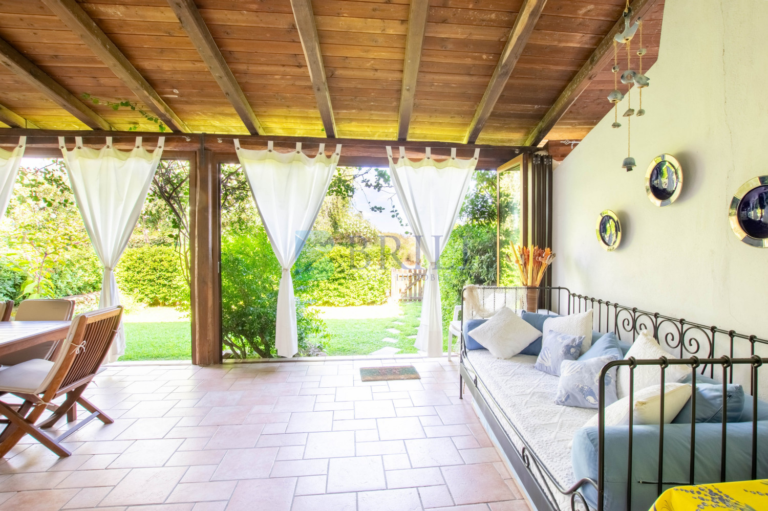 Capo Ceraso - Ampio Bilocale con Giardino Privato