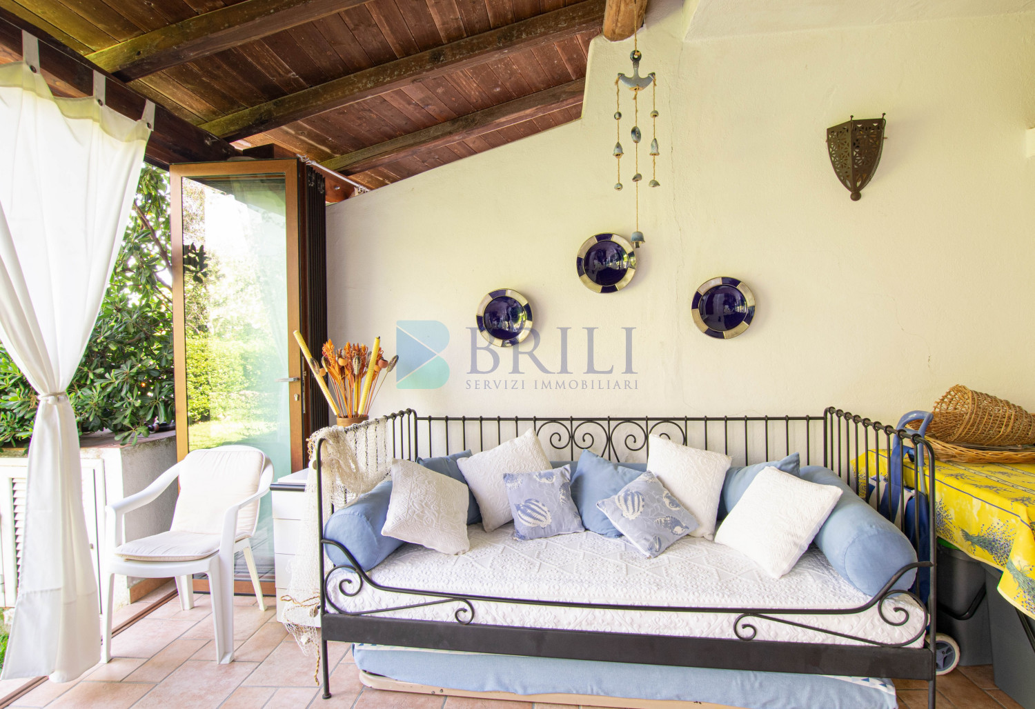 Capo Ceraso - Ampio Bilocale con Giardino Privato