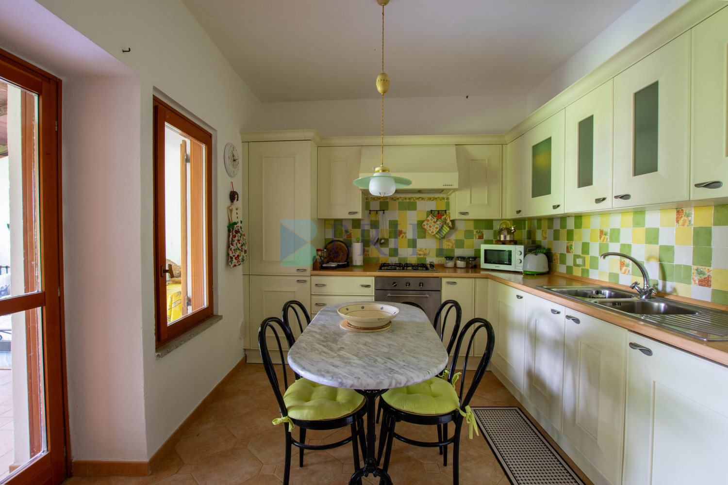 Capo Ceraso - Ampio Bilocale con Giardino Privato