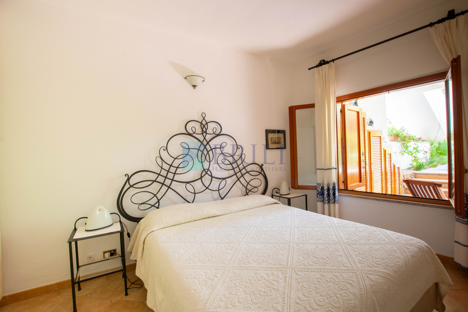 Capo Ceraso - Ampio Bilocale con Giardino Privato
