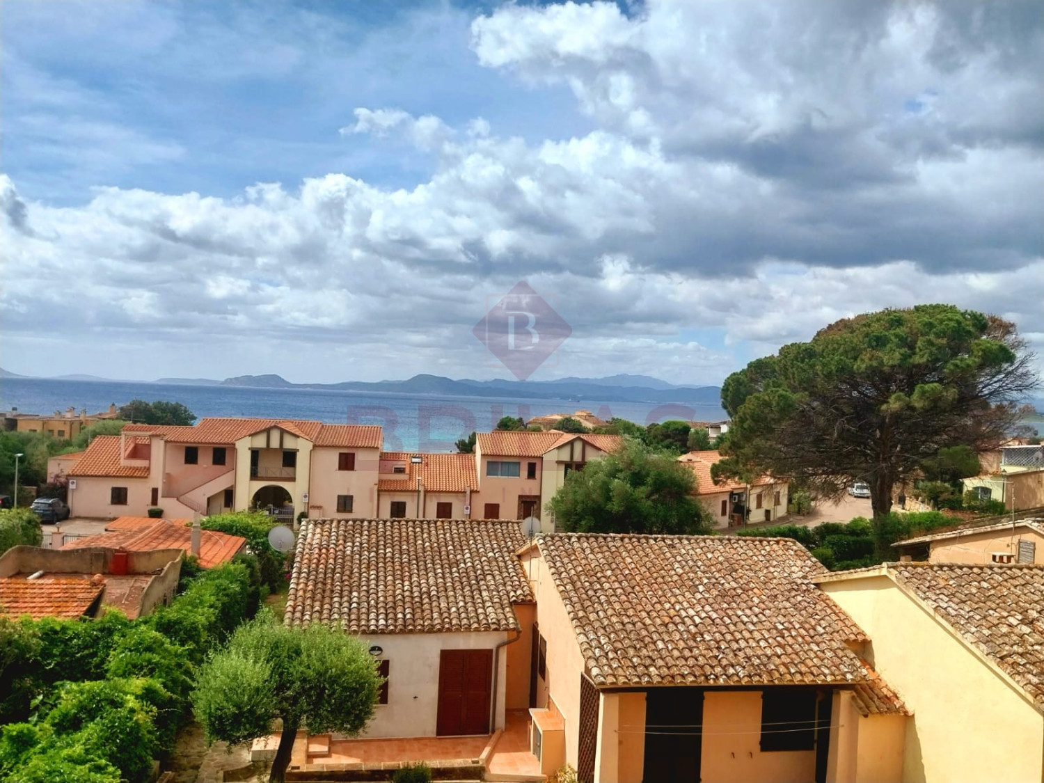Large villa to renovate with a sea view, located close to the beaches in Baia Caddinas - Golfo Aranci