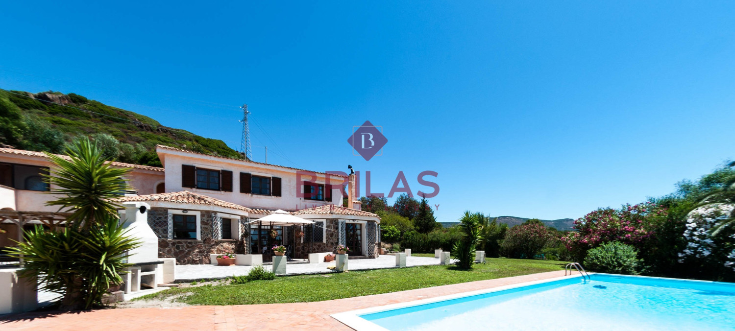Elegant Villa in Alghero Countryside