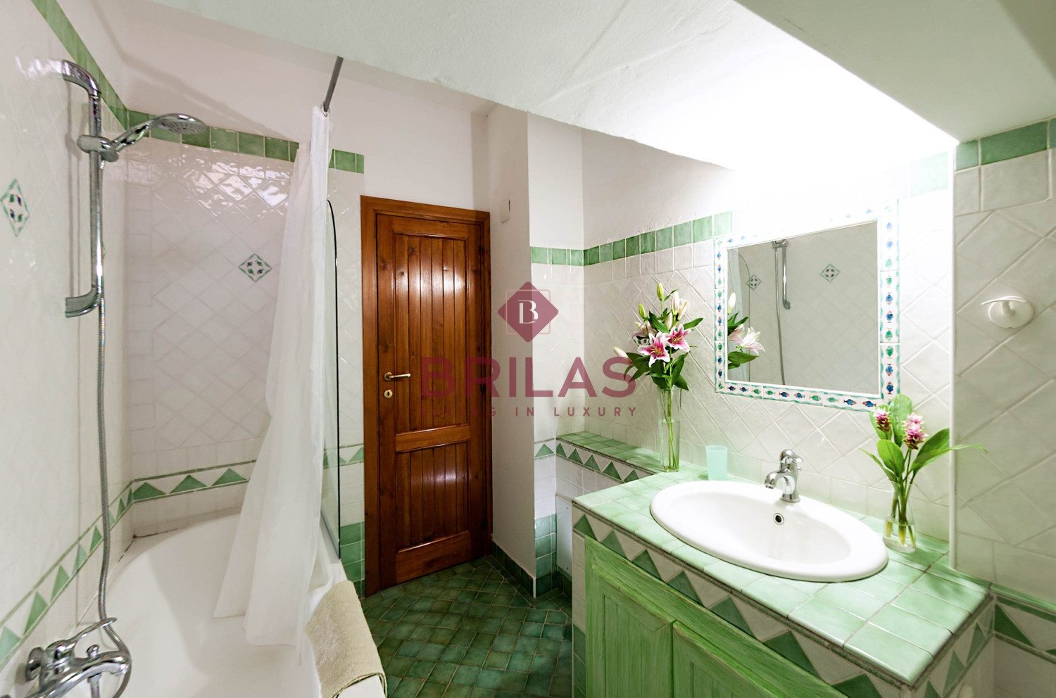 Elegant Villa in Alghero Countryside