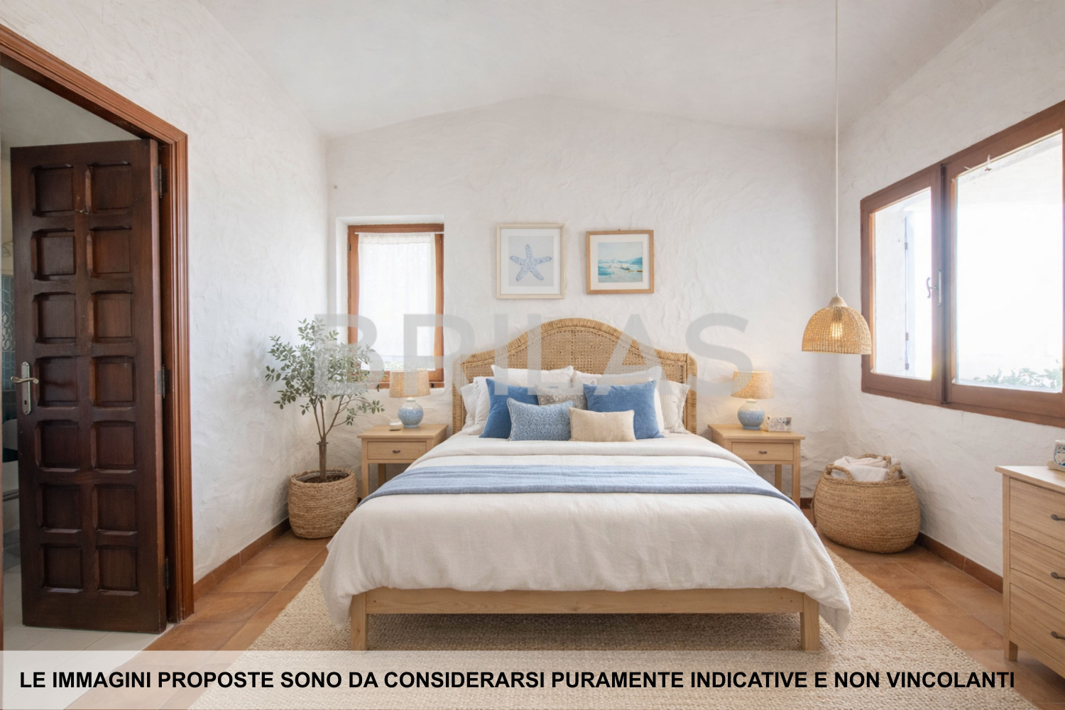 Villa Fronte Mare a Pittulongu (Olbia) - Ottima Posizione con Potenziale di Ristrutturazione