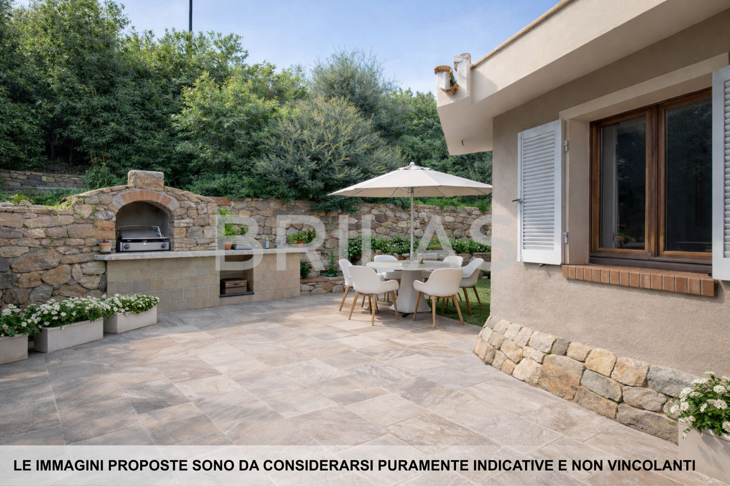 Villa Fronte Mare a Pittulongu (Olbia) - Ottima Posizione con Potenziale di Ristrutturazione