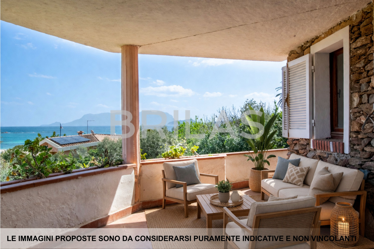 Villa Fronte Mare a Pittulongu (Olbia) - Ottima Posizione con Potenziale di Ristrutturazione