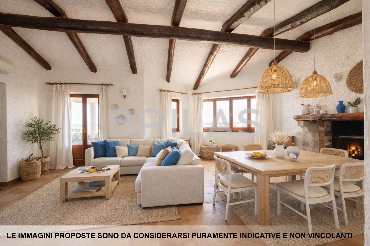 Villa Fronte Mare a Pittulongu (Olbia) - Ottima Posizione con Potenziale di Ristrutturazione