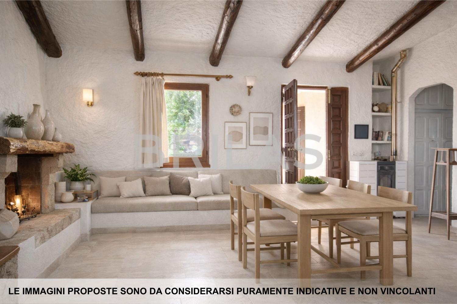 Villa Fronte Mare a Pittulongu (Olbia) - Ottima Posizione con Potenziale di Ristrutturazione