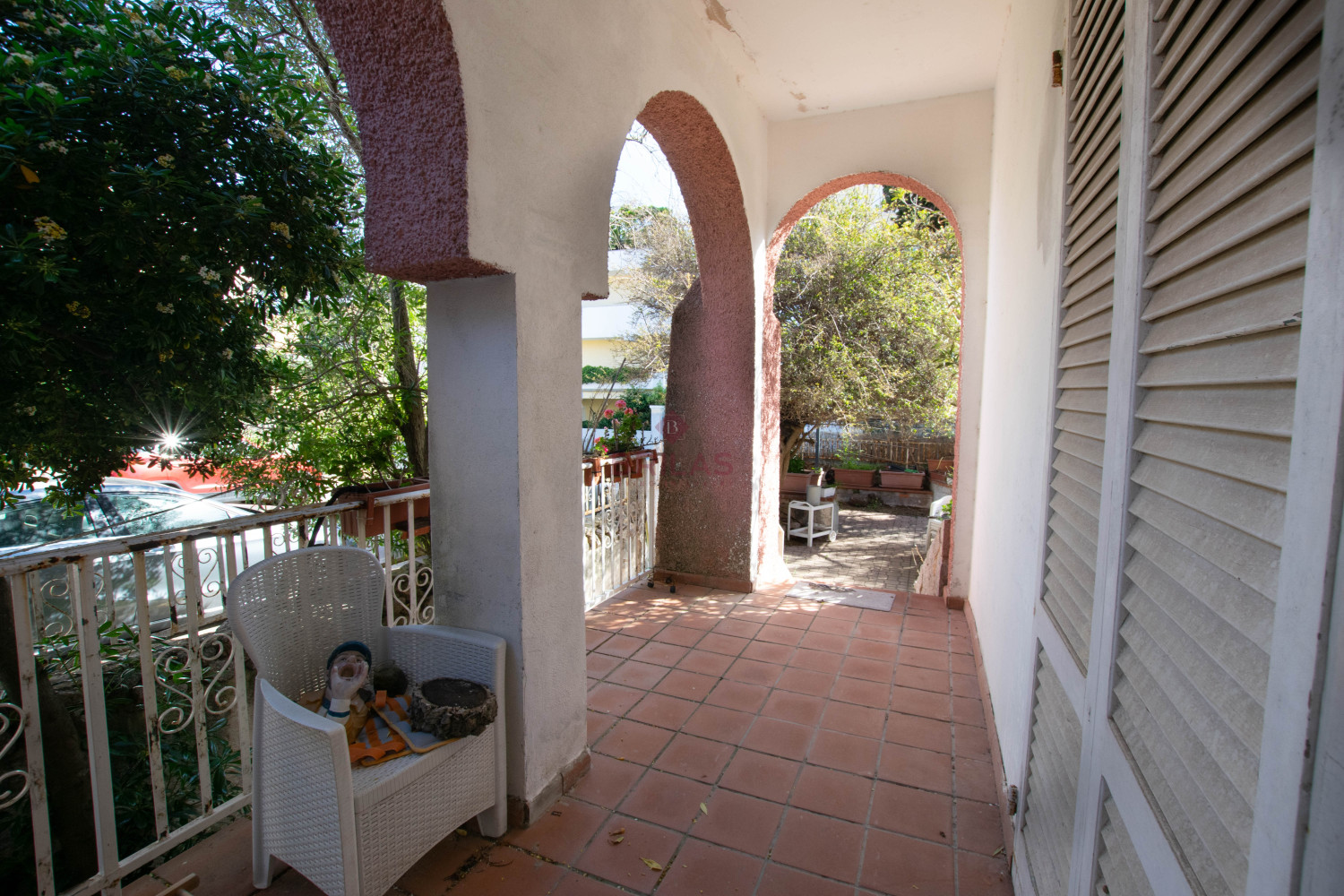 Golfo Aranci: Large villa to renovate between two beaches