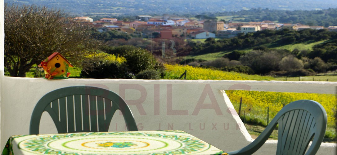 Gallura: a villa immersed in an oasis of peace with B&B potential.