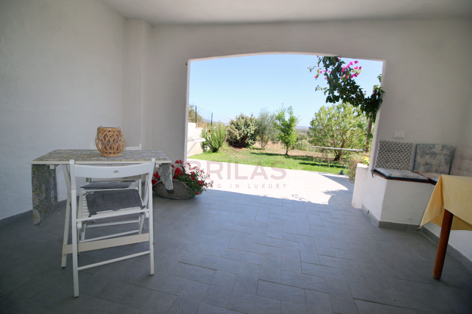 Gallura: a villa immersed in an oasis of peace with B&B potential.