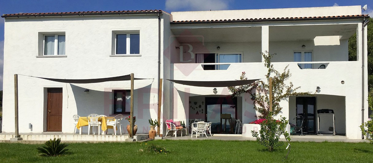 Gallura: a villa immersed in an oasis of peace with B&B potential.