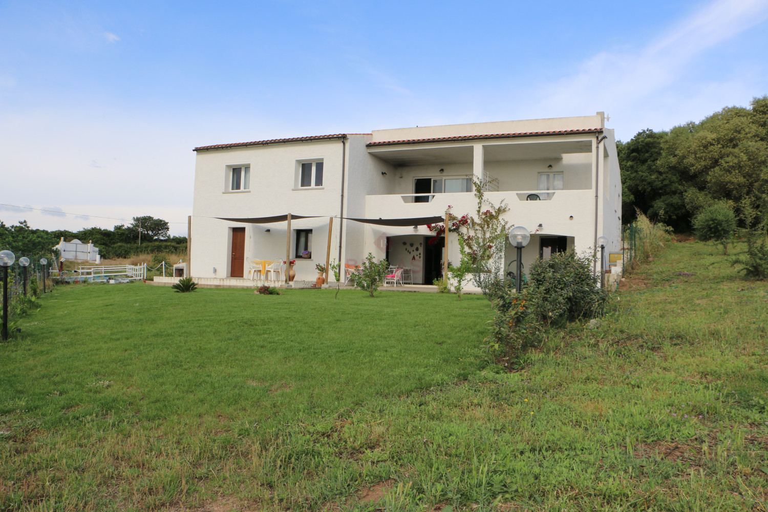 Gallura: a villa immersed in an oasis of peace with B&B potential.