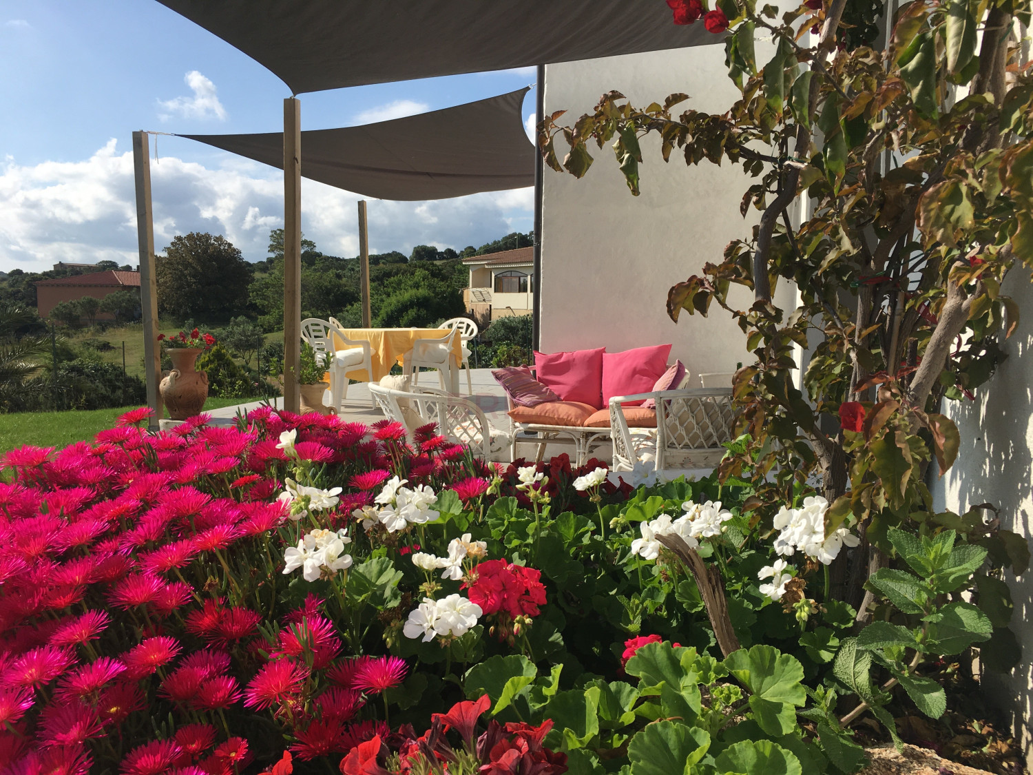 Gallura: a villa immersed in an oasis of peace with B&B potential.