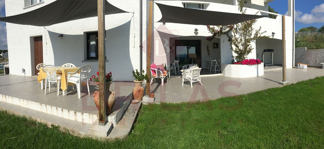 Gallura: a villa immersed in an oasis of peace with B&B potential.