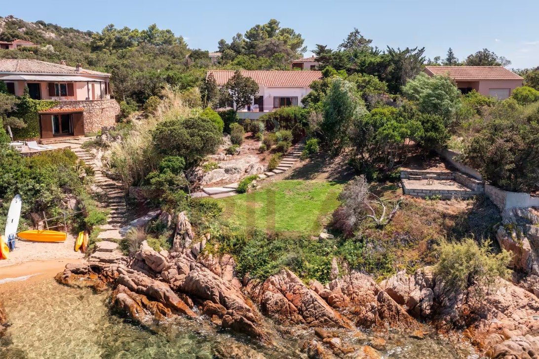 Cala Girgolu - Villa pied dans l\'eau
