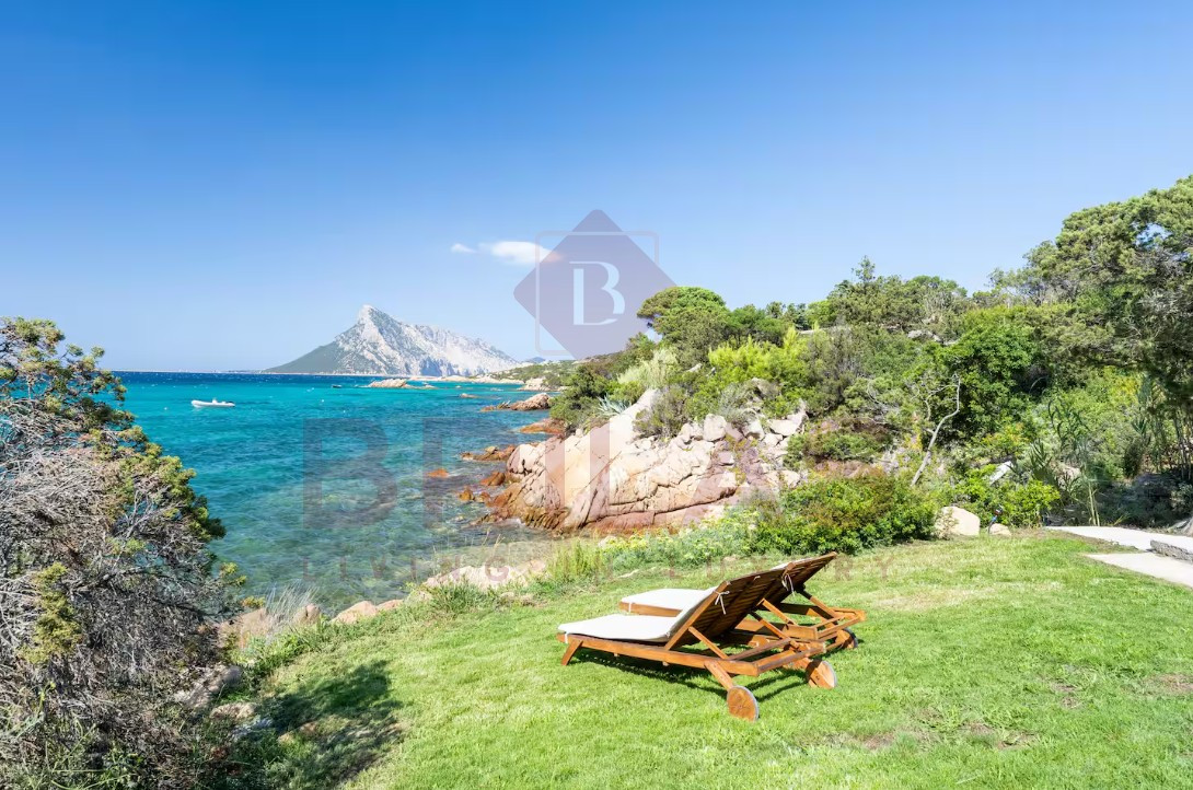 Cala Girgolu - Villa pied dans l\'eau