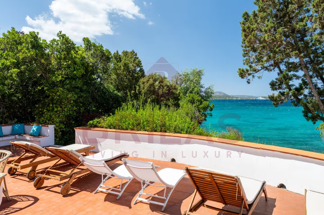 Cala Girgolu - Villa pied dans l\'eau