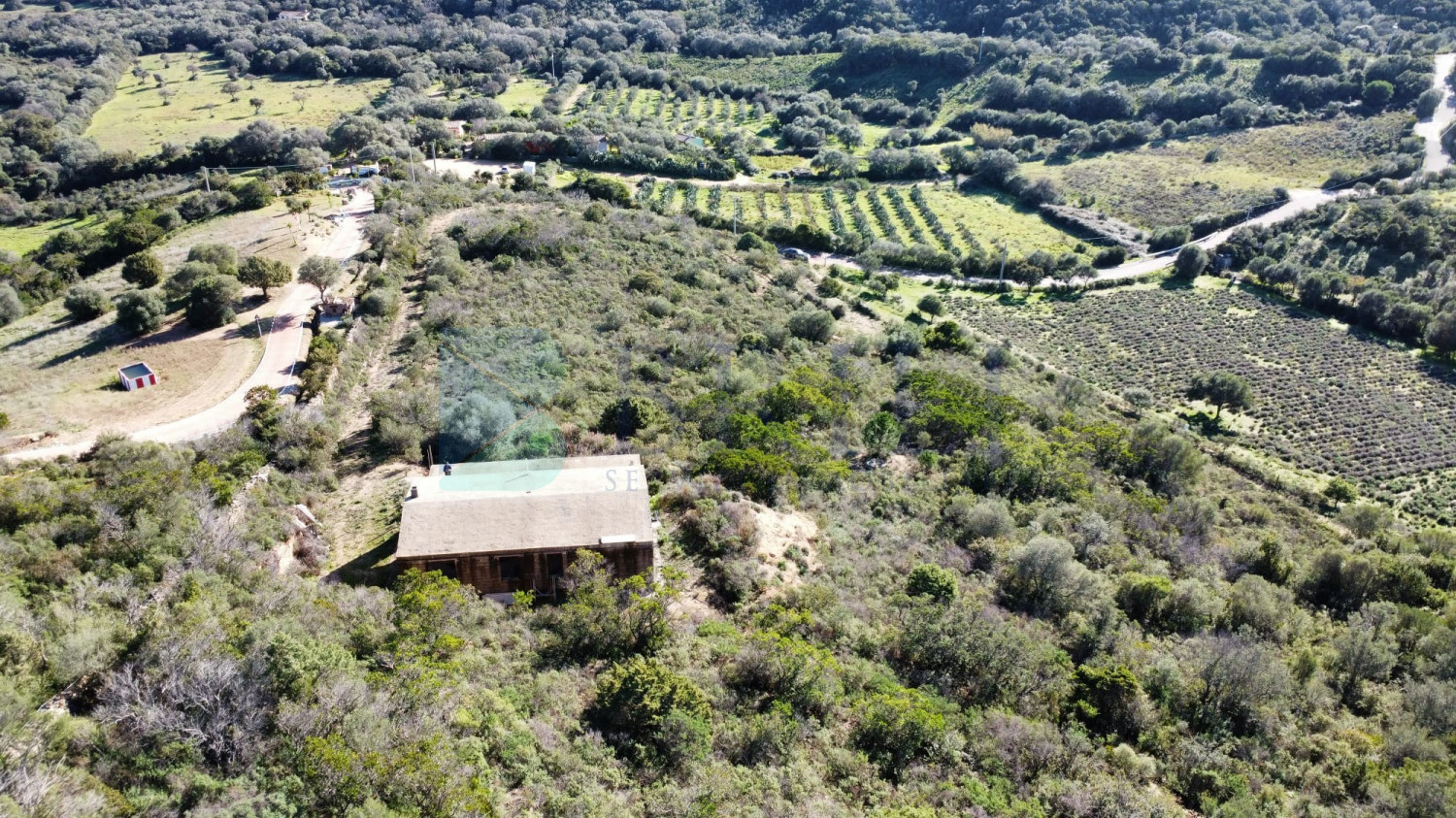 Villa al rustico con un ettaro vicino ad Olbia