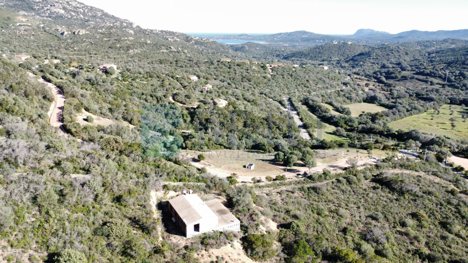 Villa al rustico con un ettaro vicino ad Olbia