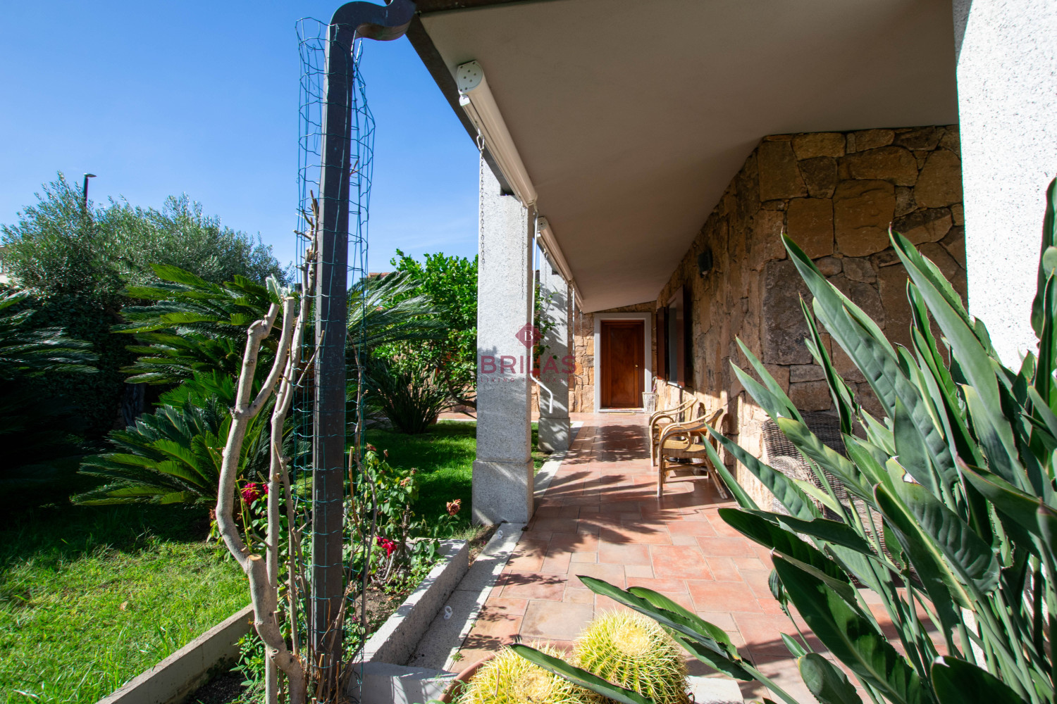 Villa Indipendente a Olbia: Un\'oasi di tranquillità e spazio
